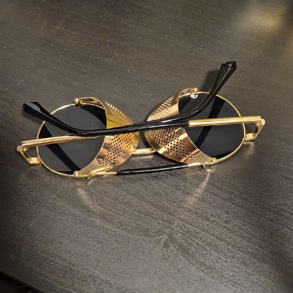Gold Round Sunglasses - Picture 3 of 3